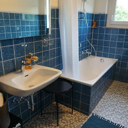 Erdgeschoss Mit 3 Schlafzimmer In Ruhiger Gegend Apartmán Mader
