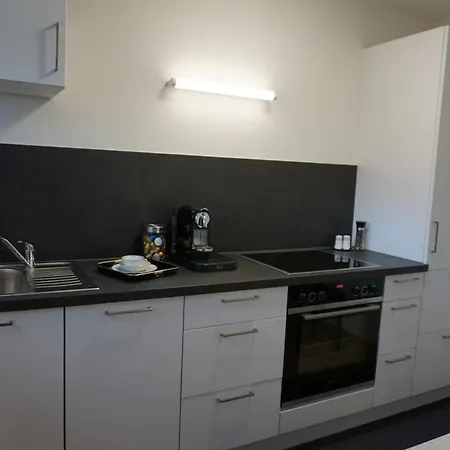 Eg Klimatisiert Mit 3 Schlafzimmer In Ruhiger Gegend Mader